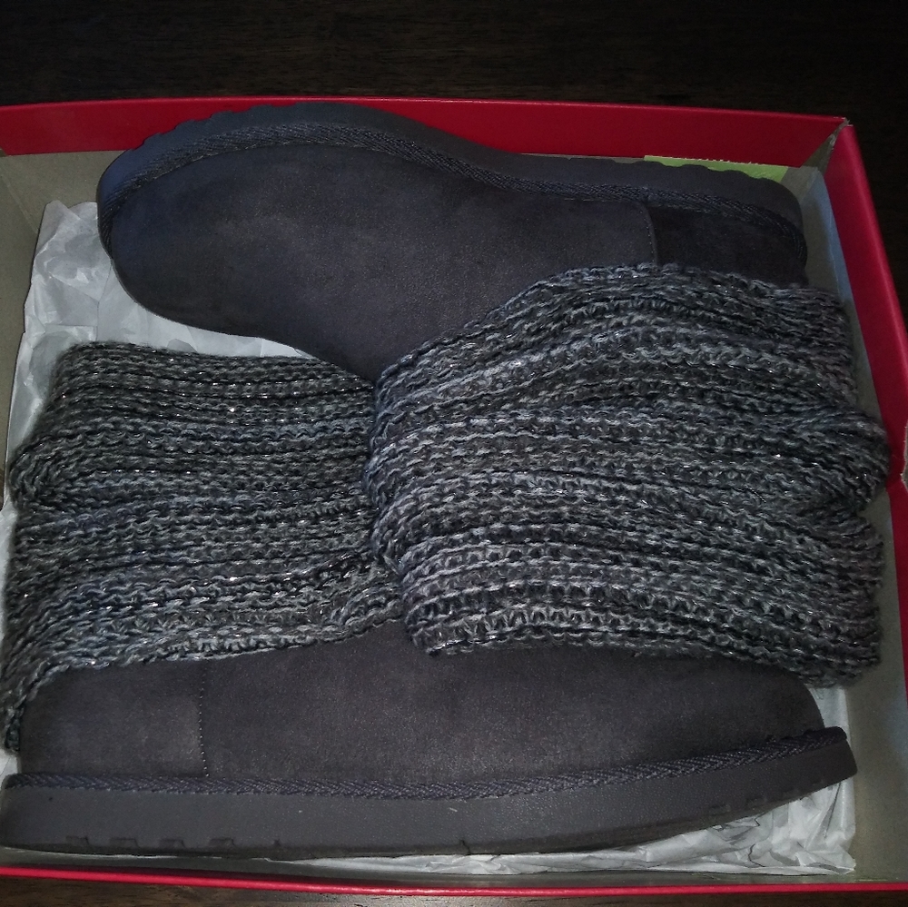 NWB Sonoma Goods for Life warm boots